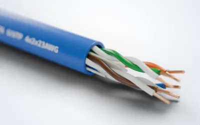 کابل شبکه CAT6 خراسان افشار نژاد با لایه‌های بازشده
